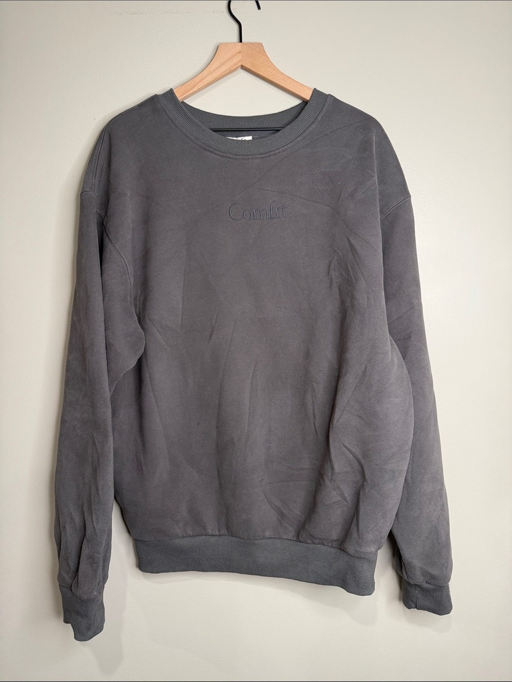 Comfort Steel Gray Crewneck Sweater Large